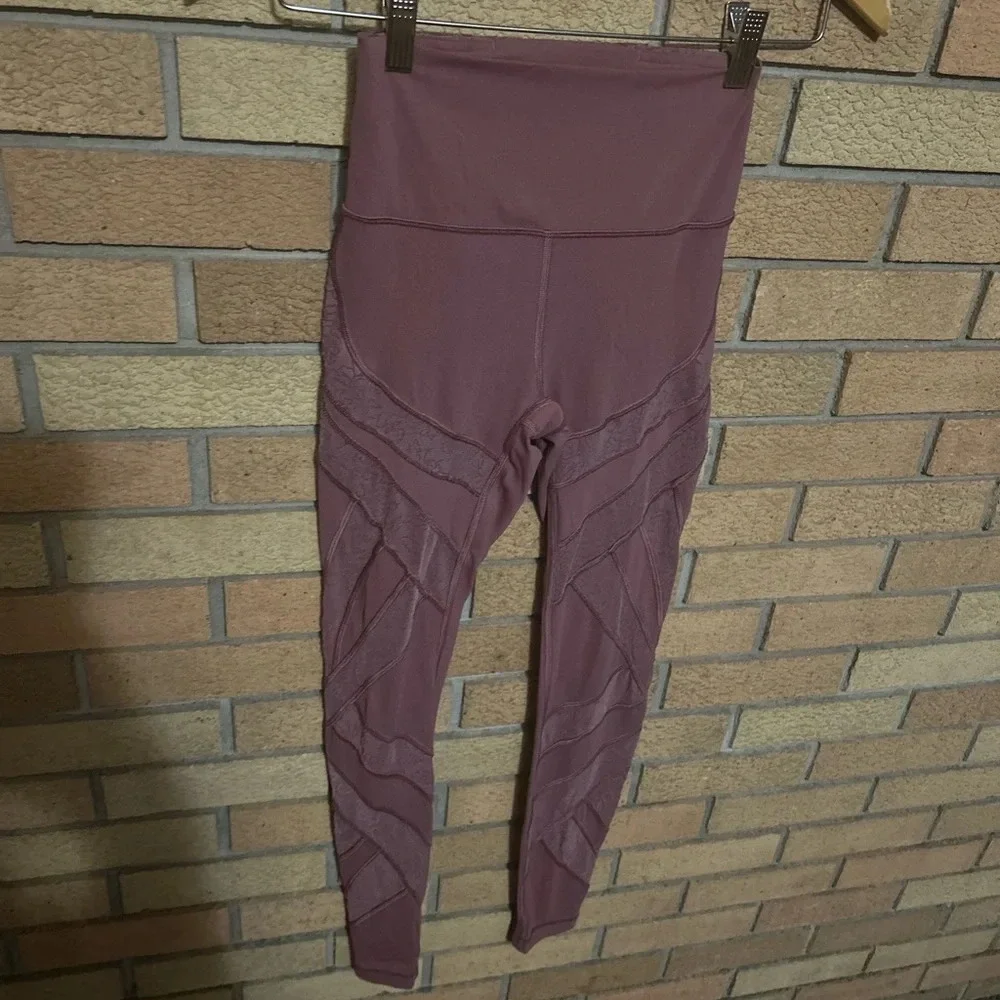 Lululemon Wunder Under High-Rise Tight Flocked 28
